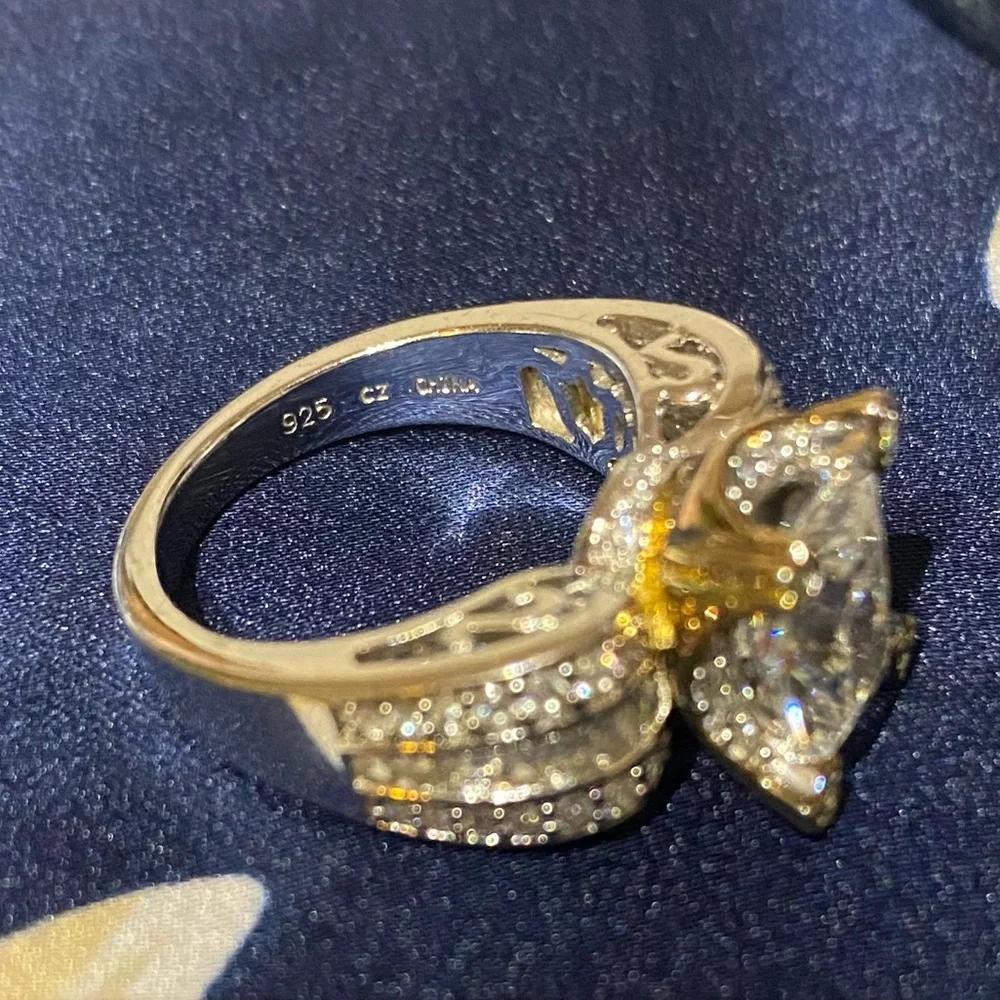 VERRAGIO VINTAGE 925 CZ BEAUTIFUL TWO TONE DIAMOND RING